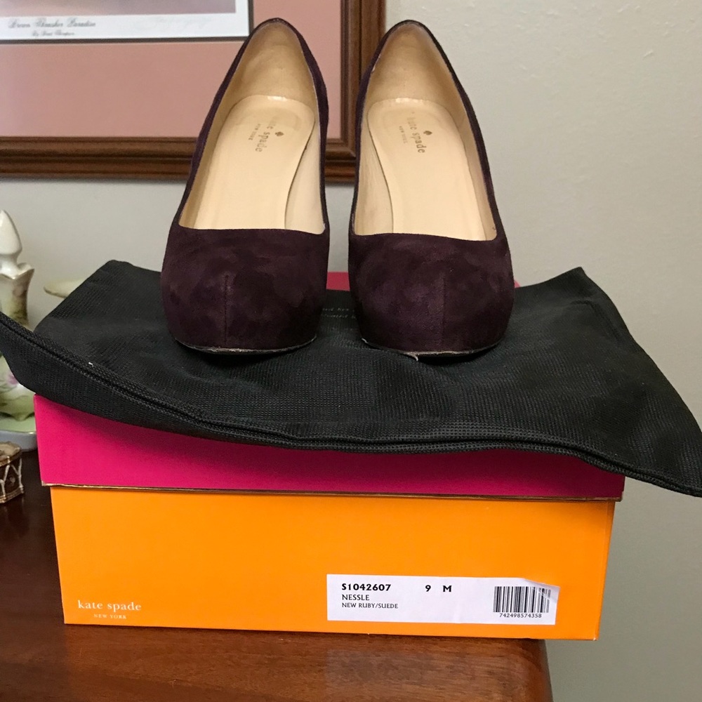 Kate Spade Nessle suede pumps